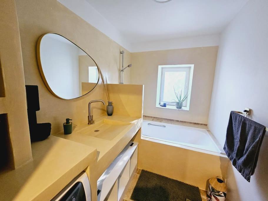 Le Gite De La Marquise - Elegant Appartement Avec Terrasse - モンブシェ＝シュル＝ジャブロン エクステリア 写真